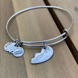 Alex and Ami Friends bracelet